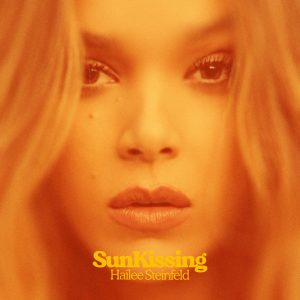 SuperNova: Hailee Steinfeld – SunKissing (03.04)